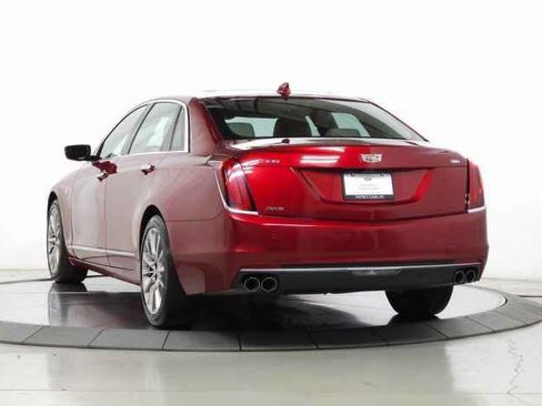 Used 2018 Cadillac CT6 Luxury image 3