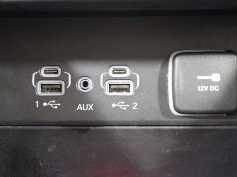 Used 2023 Jeep Grand Cherokee Limited image 47