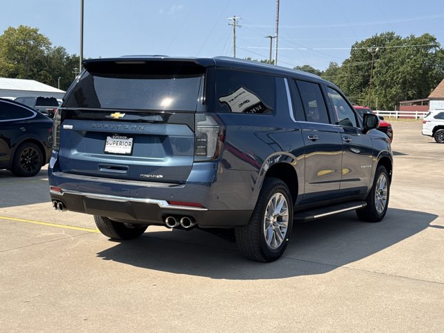 Used 2025 Chevrolet Suburban Premier AWD/4WD image 2