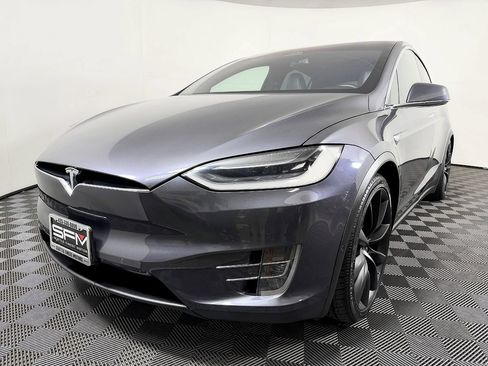 Used 2018 Tesla Model X 100D AWD/4WD image 3