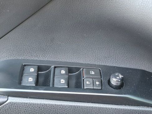 Used 2020 Toyota Camry SE image 27