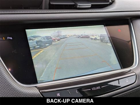 Used 2018 Cadillac XT5 Luxury w/ Driver Awareness Package image 8