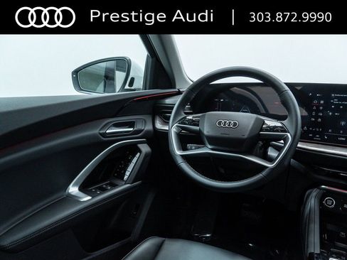 Used 2025 Audi Q5 Premium w/ Convenience Package AWD/4WD image 25