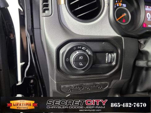 New 2025 Jeep Gladiator Sport image 14