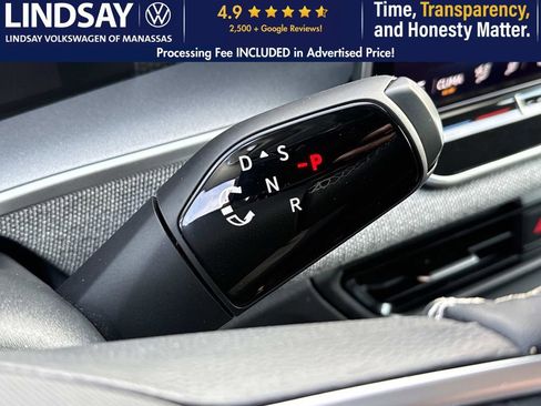 Used 2025 Volkswagen Tiguan S image 18