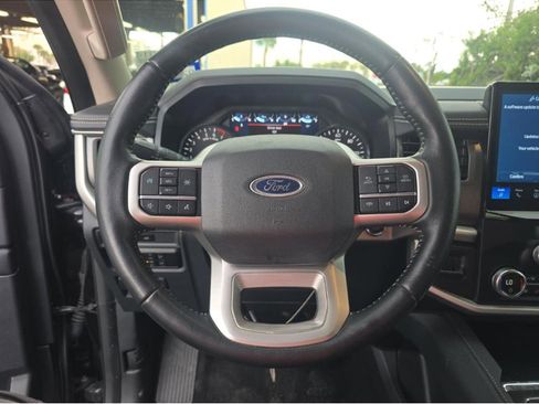 Used 2024 Ford Expedition Max XLT image 22
