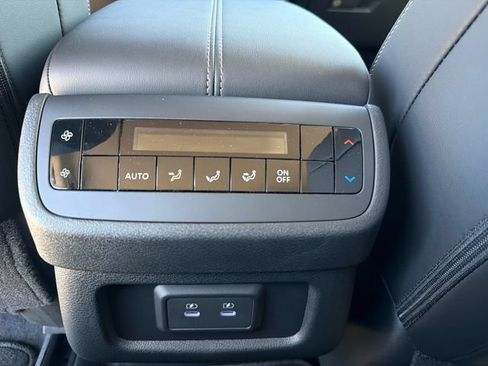 New 2026 Nissan Pathfinder SL AWD/4WD image 18