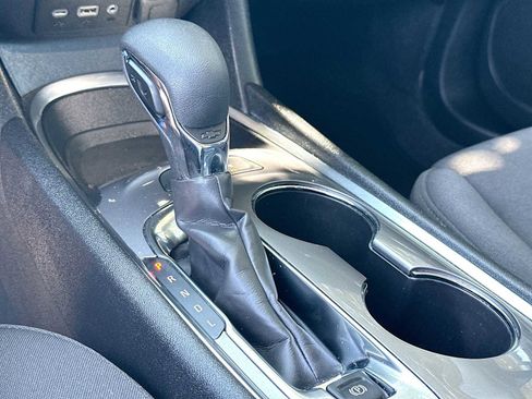 Used 2025 Chevrolet Malibu LT FWD image 21
