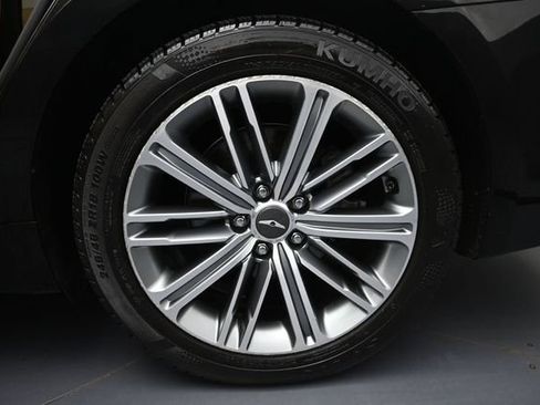 Used 2019 Genesis G80 3.8 RWD image 13