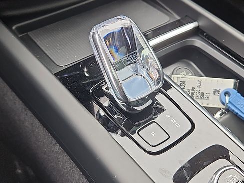 New 2026 Volvo XC60 B5 Plus w/ Protection Package Premier image 20