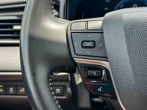 Certified 2025 Toyota Camry SE FWD image 27