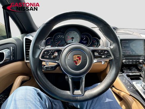 Used 2018 Porsche Cayenne S w/ Premium Package Plus AWD/4WD image 14