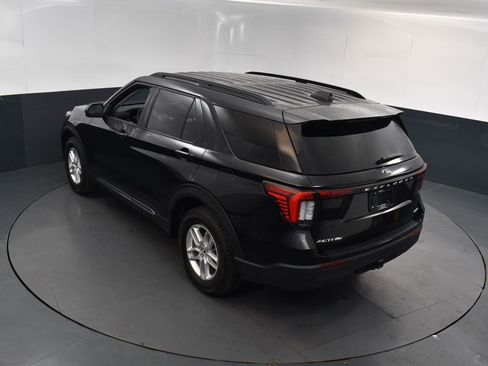 Used 2025 Ford Explorer Active image 28