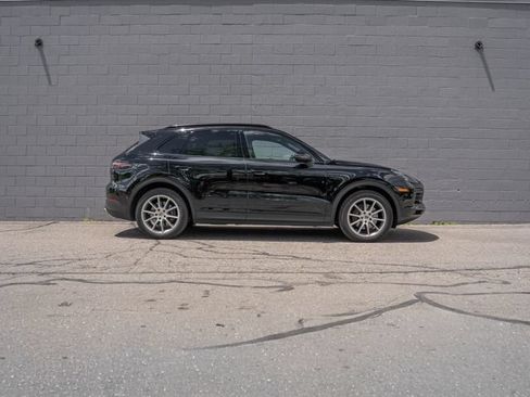 Certified 2021 Porsche Cayenne E-Hybrid AWD/4WD image 8