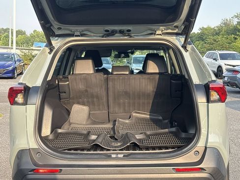 Used 2022 Toyota RAV4 XLE Premium AWD/4WD image 21