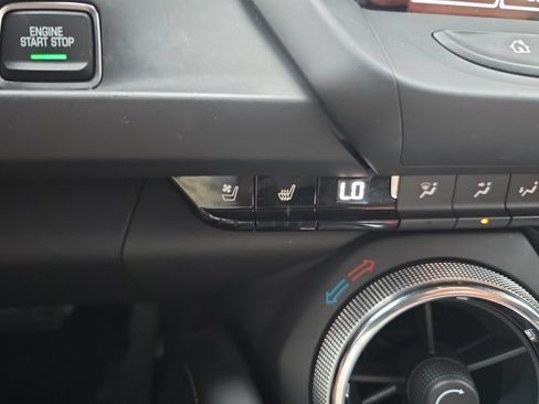 Used 2018 Chevrolet Camaro SS RWD image 17