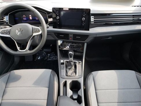 New 2025 Volkswagen Jetta SE image 9