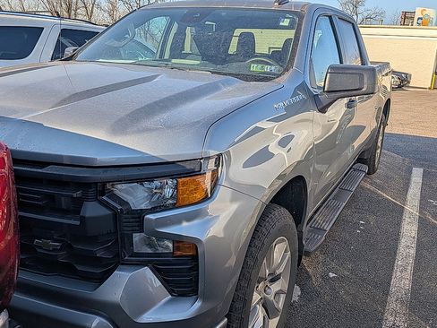 Certified 2023 Chevrolet Silverado 1500 Custom image 2
