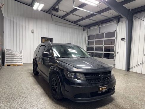 Used 2020 Dodge Journey SE w/ SE Popular Equipment Group image 16