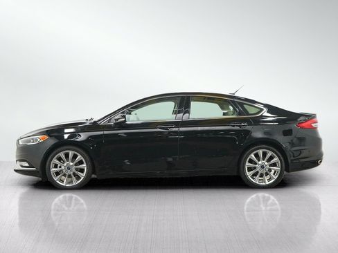Used 2017 Ford Fusion Platinum AWD/4WD image 2