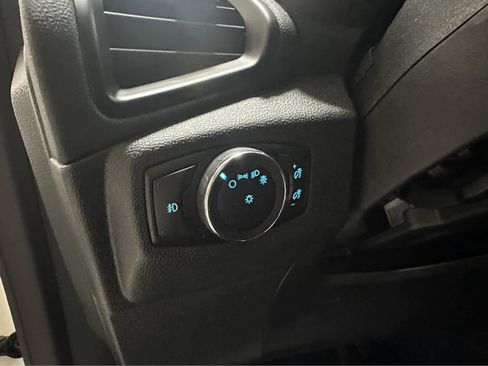 Used 2022 Ford EcoSport SE w/ SE Convenience Package image 16