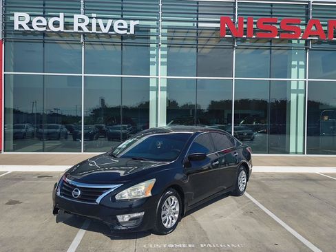 Used 2015 Nissan Altima 2.5 S w/ Power Driver Seat Package FWD image 1