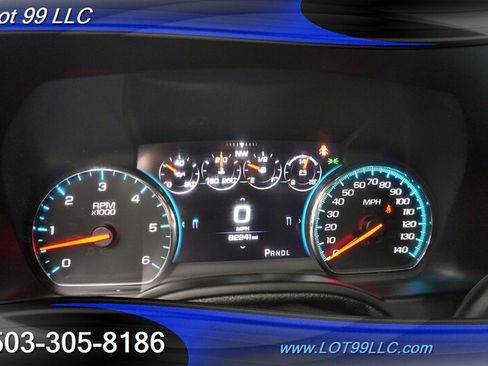 Used 2017 Chevrolet Suburban Premier RWD image 23