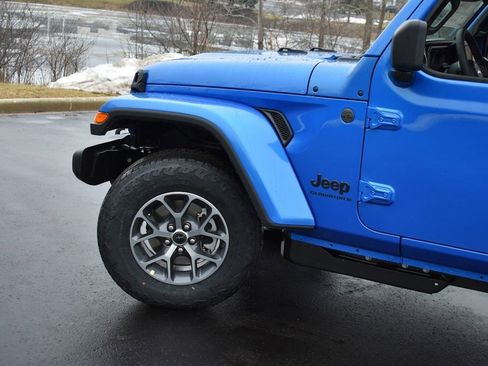 New 2026 Jeep Gladiator Sport image 10