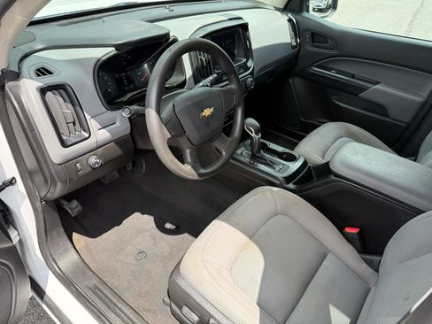 Used 2022 Chevrolet Colorado W/T RWD image 13