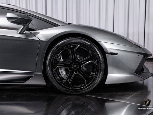 Used 2012 Lamborghini Aventador LP 700-4 image 29