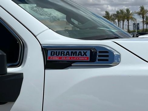 Used 2024 GMC Sierra 2500 Denali AWD/4WD image 11