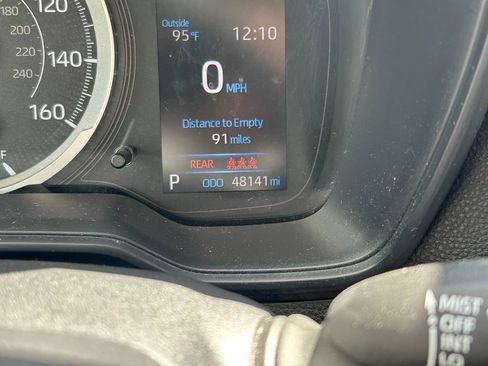 Used 2021 Toyota Corolla LE FWD image 29