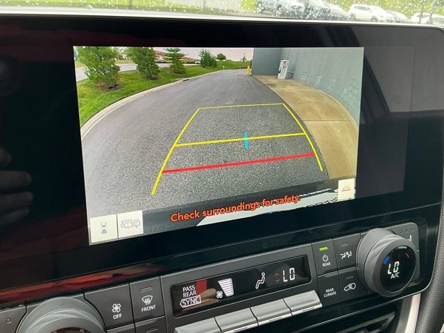 Used 2025 Toyota Grand Highlander AWD image 23