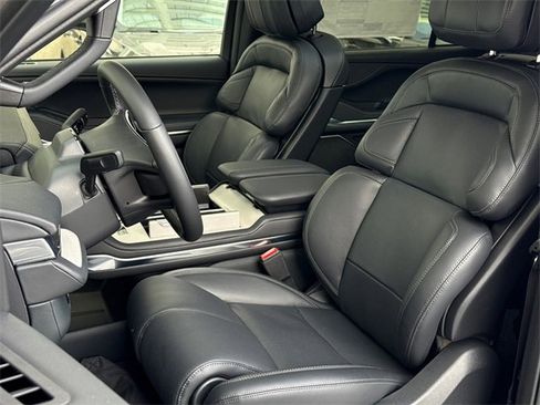 New 2026 Lincoln Navigator L Reserve w/ Jet Appearance Package image 22