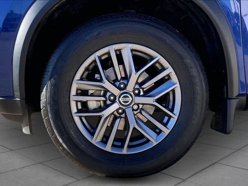 Used 2021 Nissan Rogue S image 10