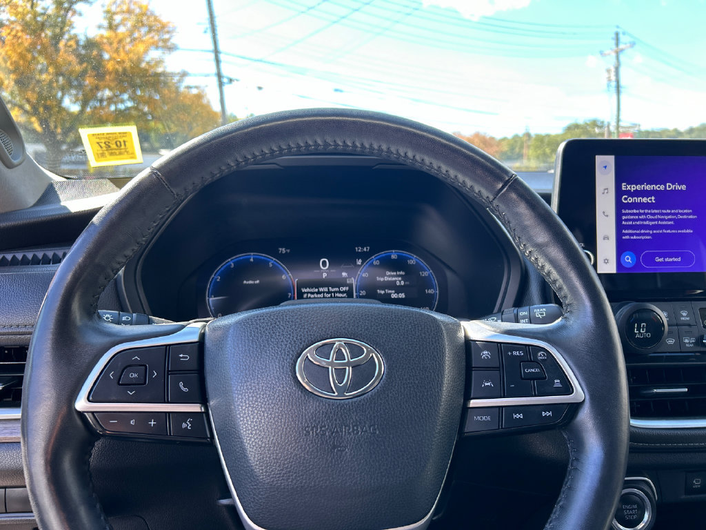 Used 2024 Toyota Grand Highlander AWD image 13