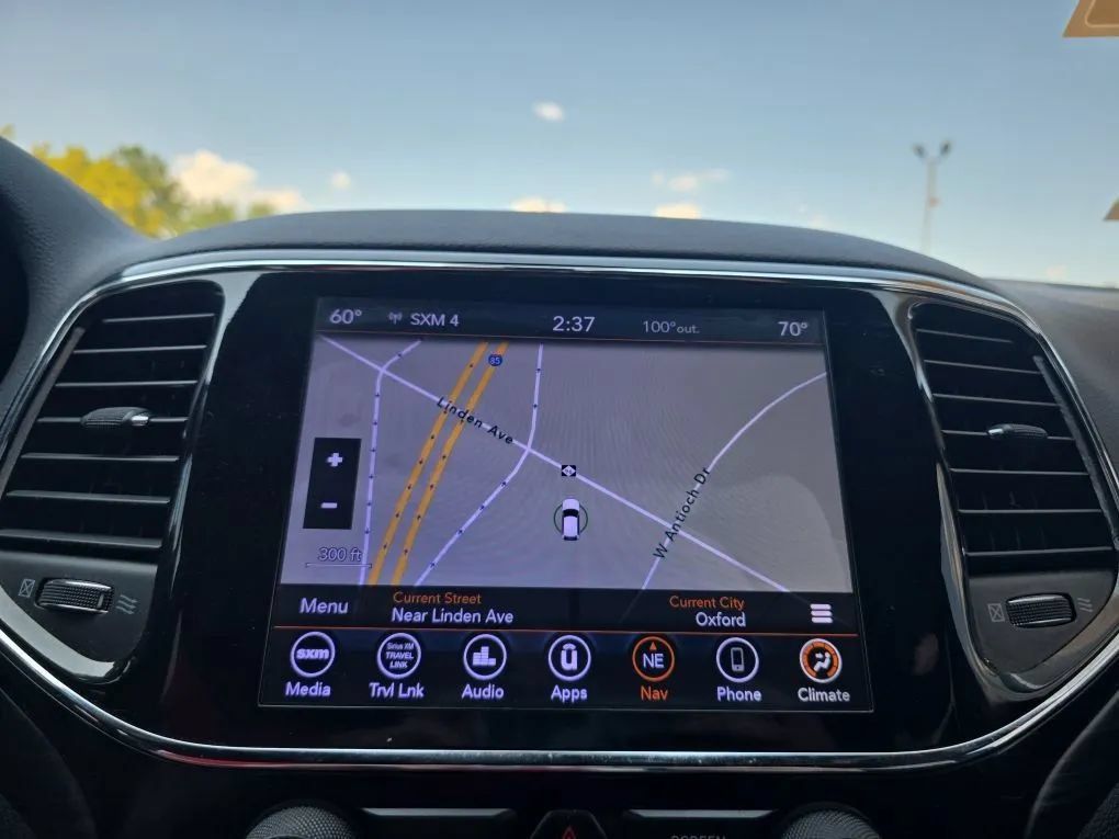 Used 2019 Jeep Grand Cherokee Altitude AWD/4WD image 31