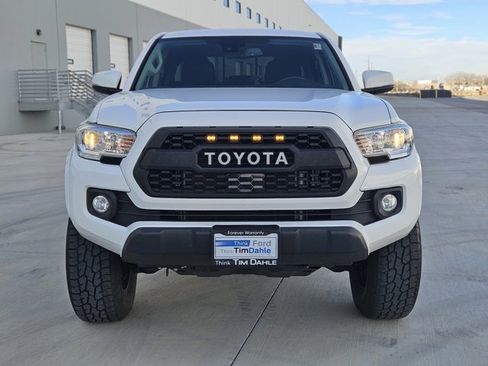 Used 2021 Toyota Tacoma SR5 image 9