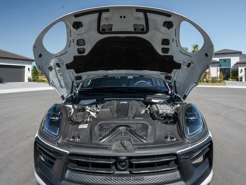 Used 2024 Porsche Macan GTS image 19