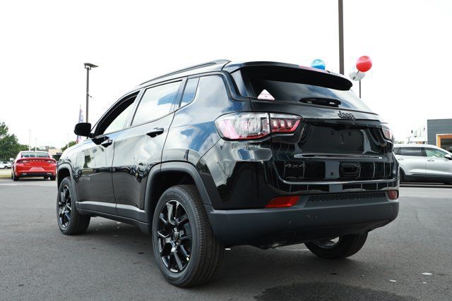 New 2026 Jeep Compass Latitude AWD/4WD image 8