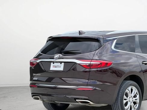 Used 2021 Buick Enclave Avenir w/ Avenir Technology Package AWD/4WD image 7