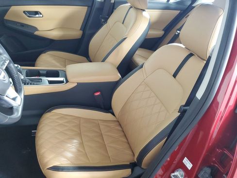 Used 2024 Nissan Sentra SV w/ SV Premium Package image 12