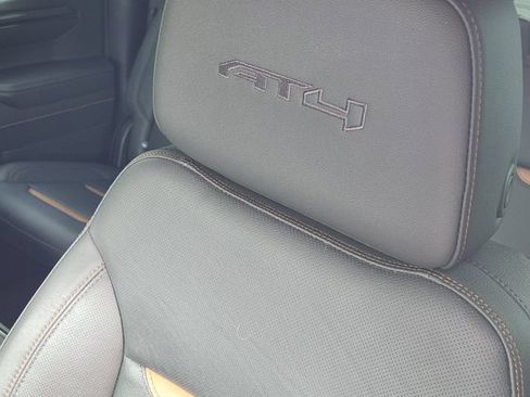 Used 2024 GMC Sierra 1500 AT4 w/ Technology Package AWD/4WD image 15