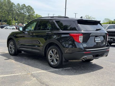 Used 2023 Ford Explorer XLT w/ Equipment Group 202A AWD/4WD image 22