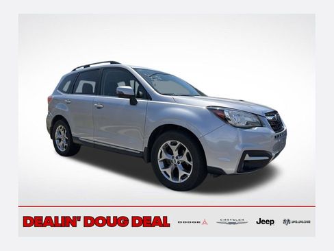 Used 2017 Subaru Forester 2.5i Touring AWD/4WD image 1