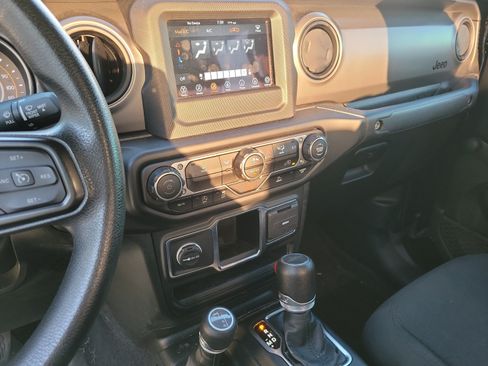 Used 2023 Jeep Gladiator Sport AWD/4WD image 26