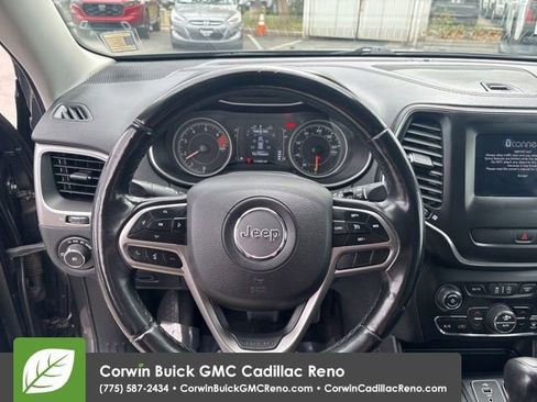 Used 2019 Jeep Cherokee Latitude Plus w/ Comfort/Convenience Group image 14