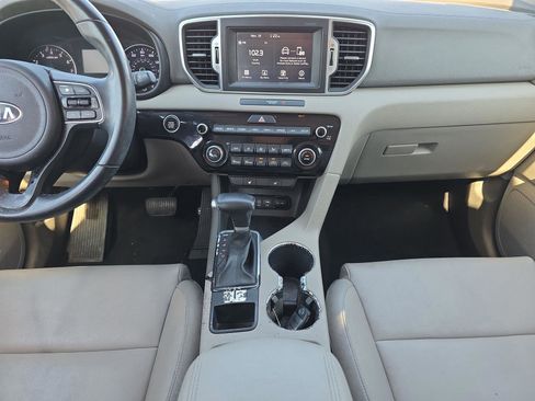 Used 2019 Kia Sportage EX FWD image 9