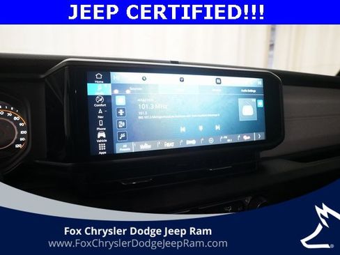 Used 2024 Jeep Gladiator Sport image 6