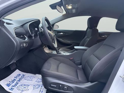 Used 2025 Chevrolet Malibu LT image 17